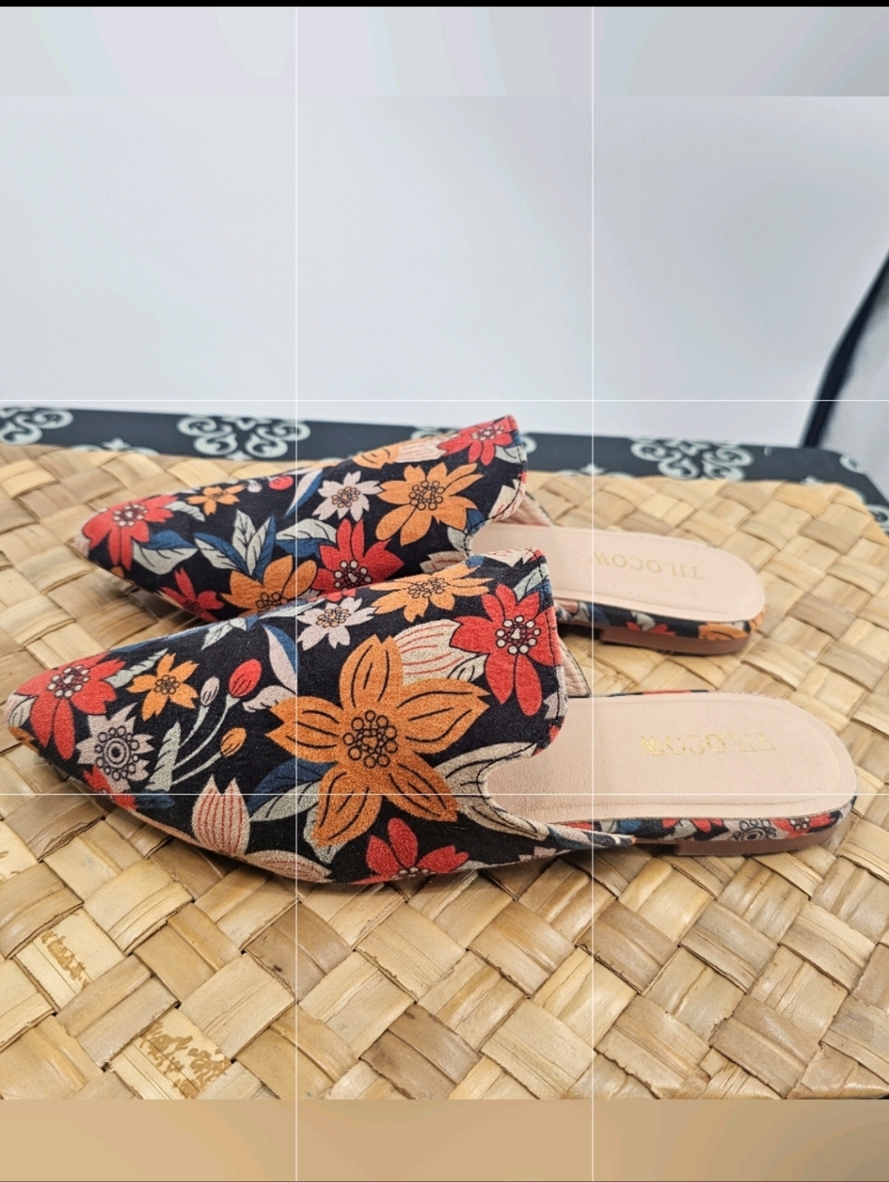 Tilocow Floral Mules Size 8